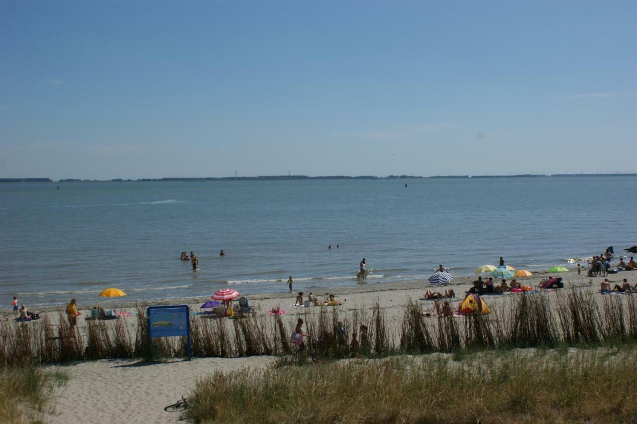 Kleintje Beer Villa Baarland Bagian luar foto
